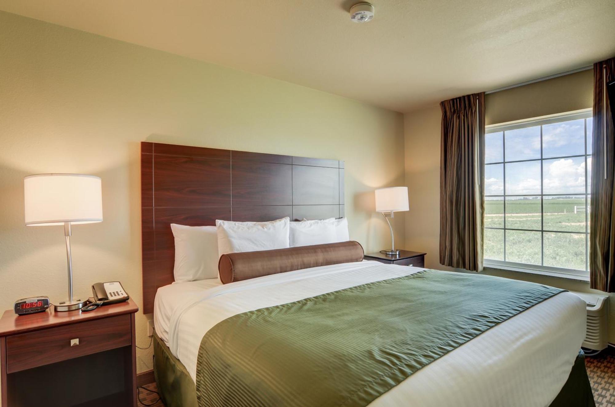 Cobblestone Inn And Suites - Eaton Room photo